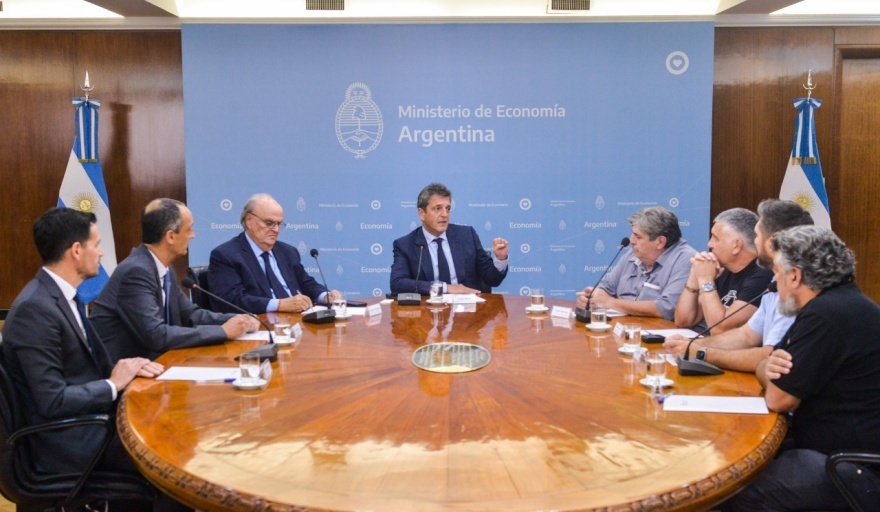 Mercedes-Benz Camiones y Buses Argentina anunci&oacute; que construir&aacute; un nuevo centro industrial en Z&aacute;rate