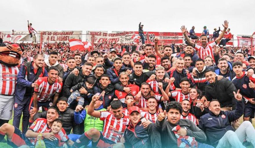 Talleres (RE) venció a San Miguel y ascendió a la Primera Nacional