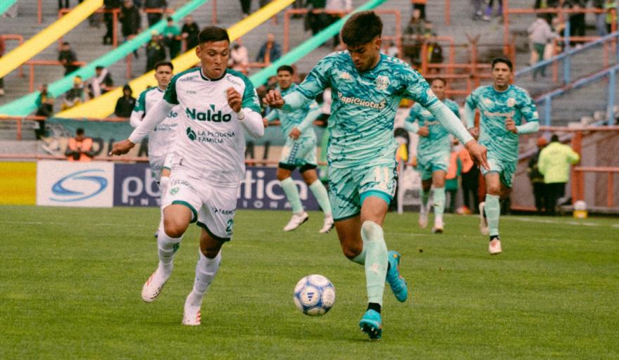 Sarmiento, Feliz: Se trajo un triunfazo de su visita ante Aldosivi y sigue prendido arriba